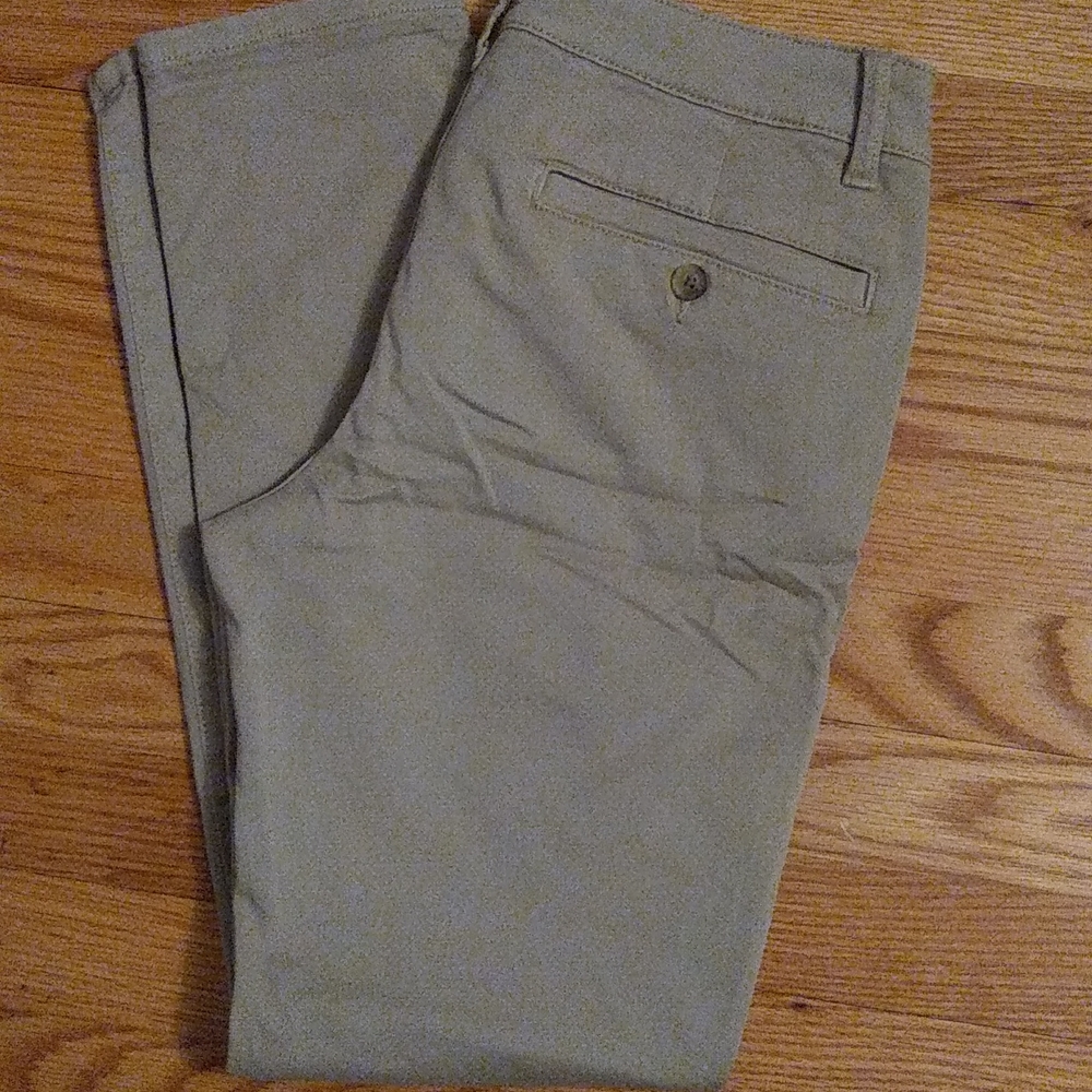 American Eagle Skinny Khaki's